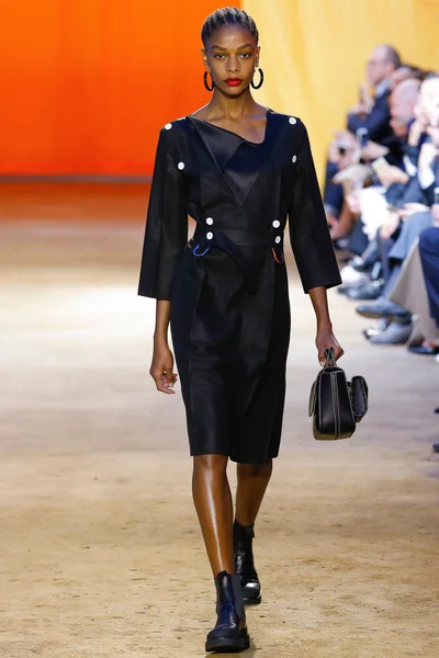 Look 24